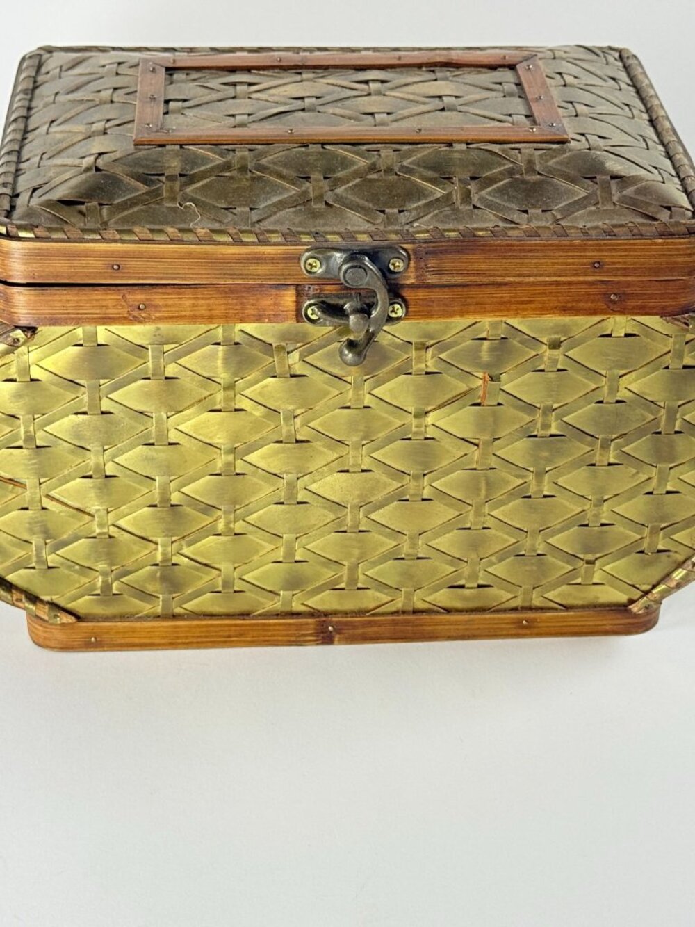 Vintage Weaved Wood Storage Box with Metal Hinge Oval Case